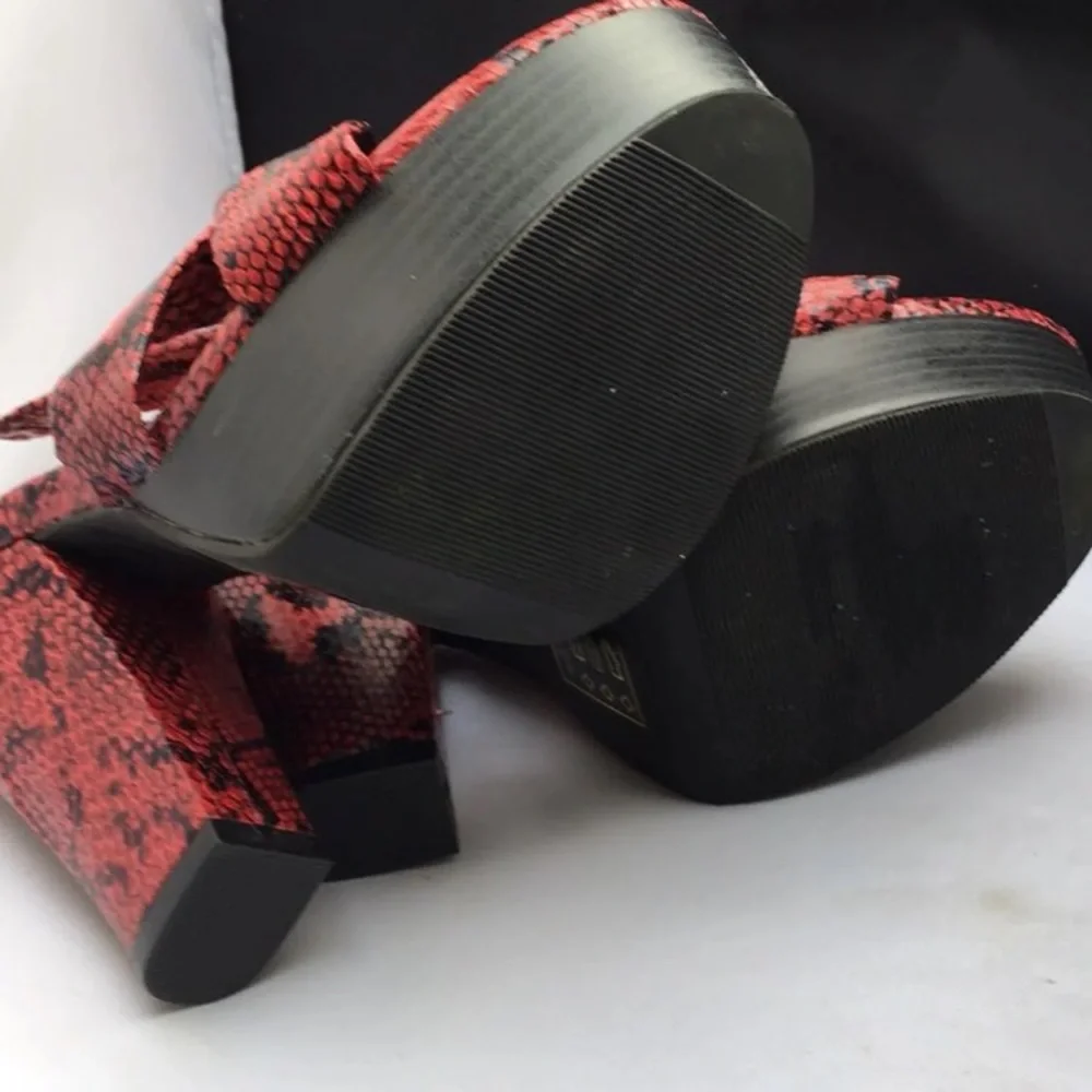 Madison By Shoe Dazzle Snakeskin Sandals - Picture 10 of 11